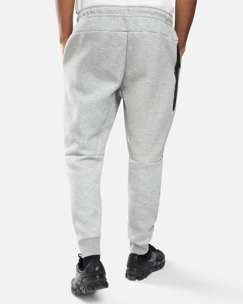 Pantalón Nike Tech Fleece - Gris/Negro - Footkorner