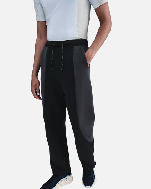 Pantalón Nike Tech Fleece - Negro/Gris - Footkorner