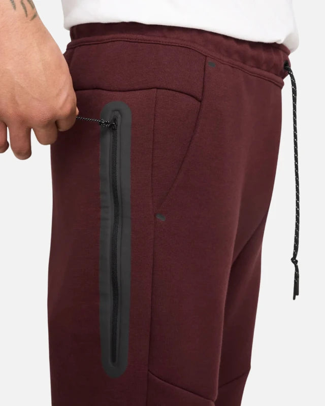 FootkornerPantalón Nike Tech Fleece - Rojo
