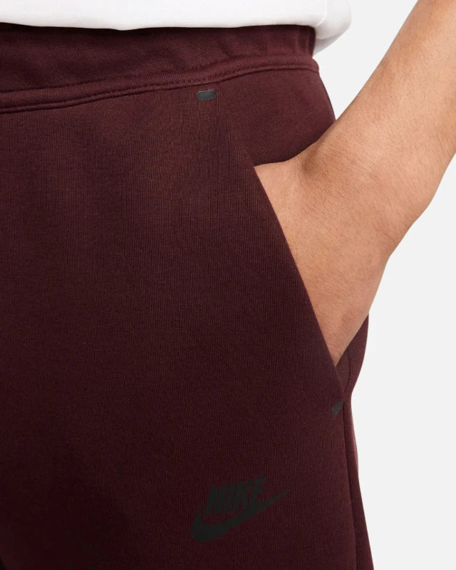 FootkornerPantalón Nike Tech Fleece - Rojo