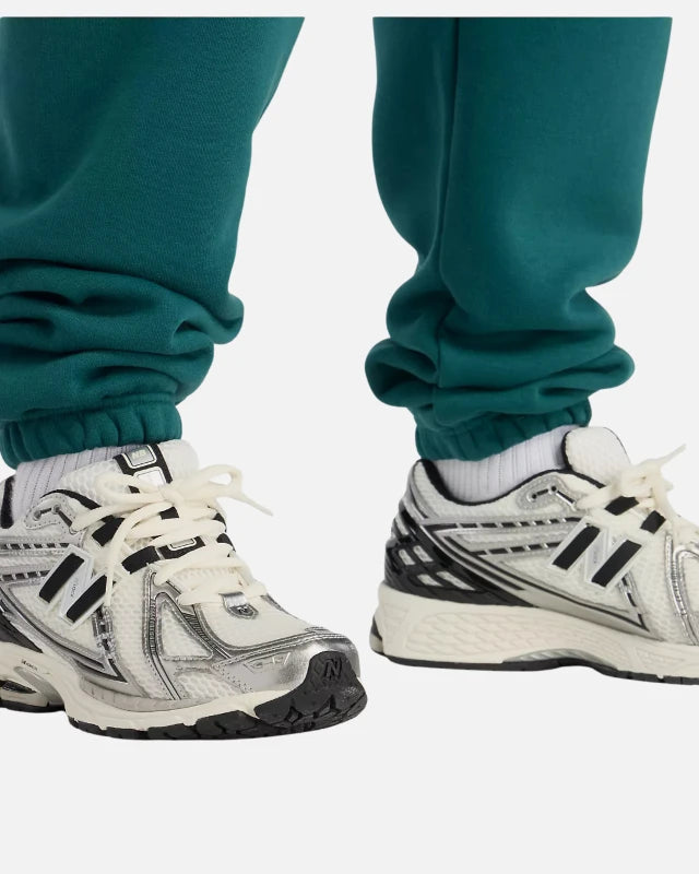 FootkornerPantalon New Balance Sport Essentials - Vert
