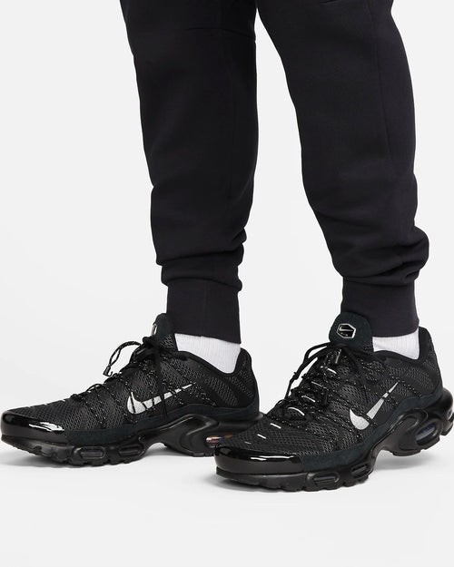 Pantalon Chelsea Tech Fleece - Noir/Doré - Footkorner