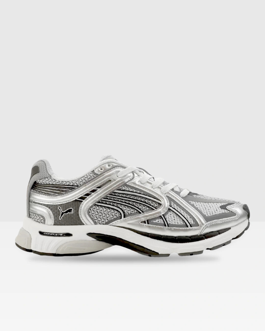 FootkornerPuma Skyjet Prisco – Silber/Weiß/Schwarz