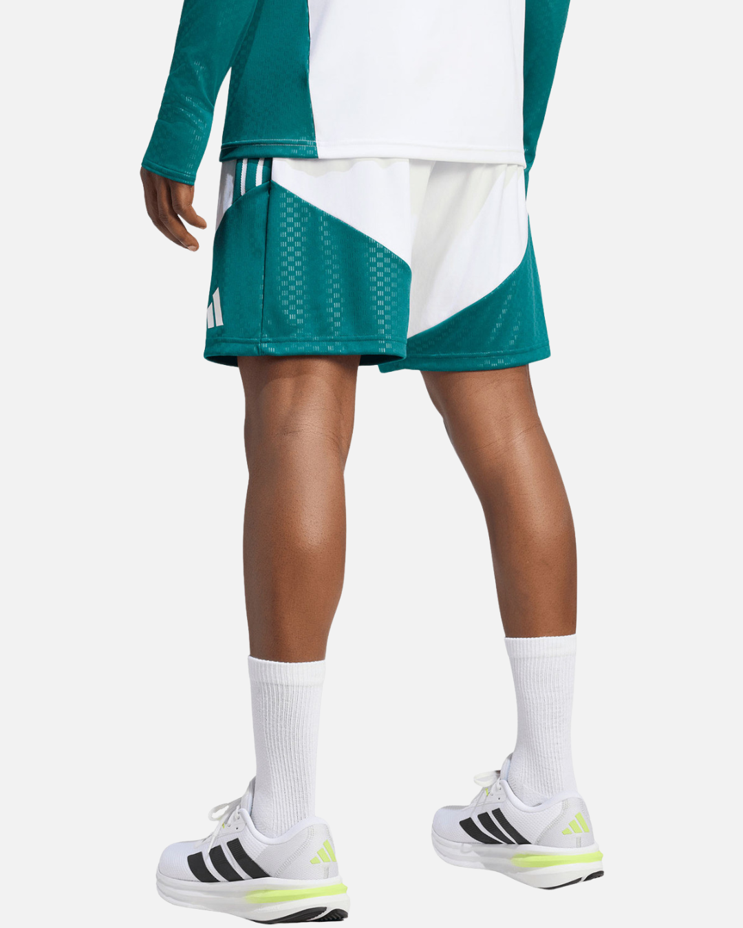 FootkornerShort d'entrainement Real Madrid 2026/2027 - Blanc/Vert