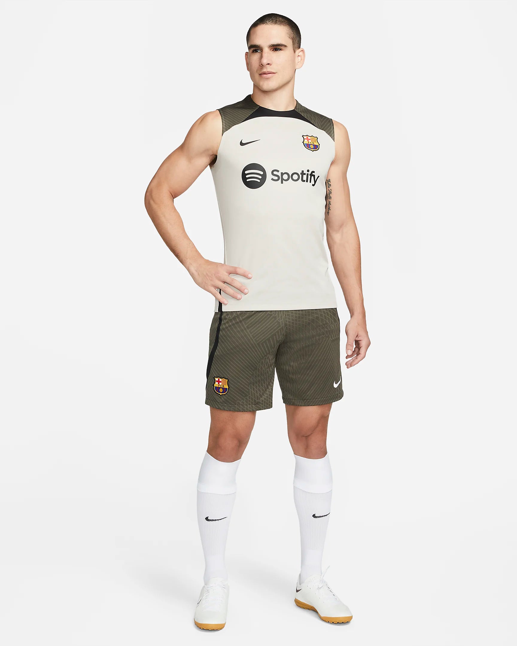 FootkornerFC Barcelona Trainingsshorts 2023/2024 – Khaki