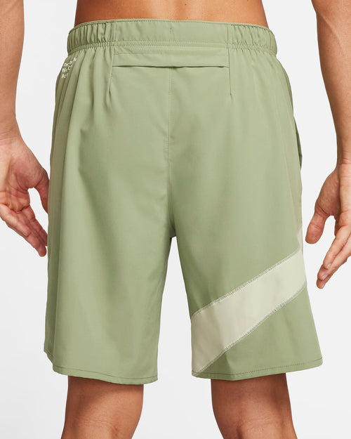 Short Nike Running Dri-FIT Challenger - Verde - Footkorner