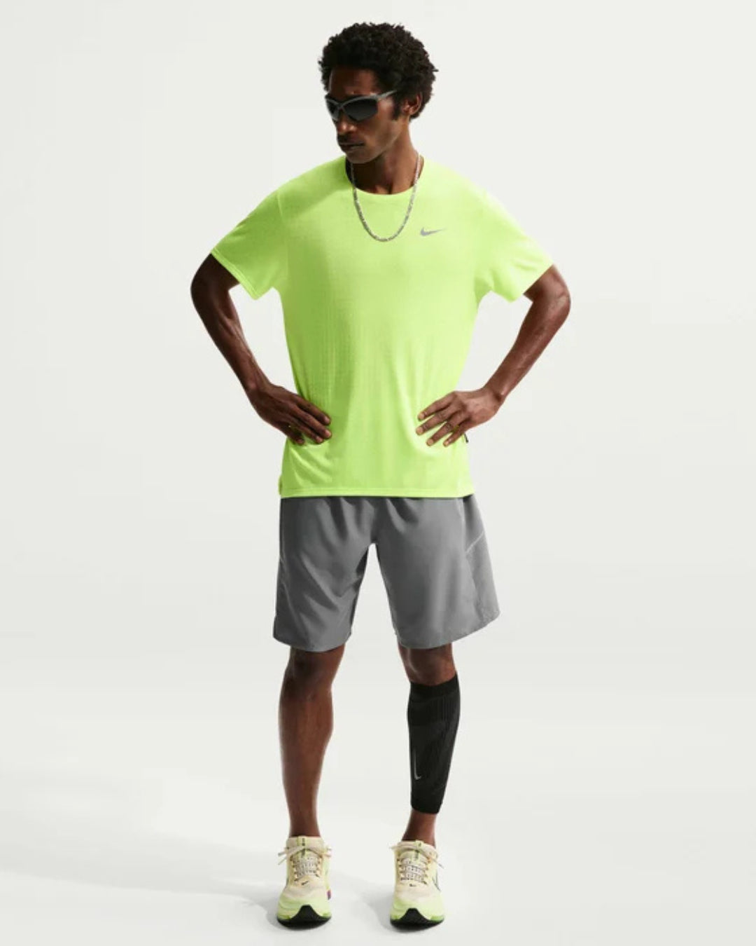 FootkornerShort Nike Miler - Gris