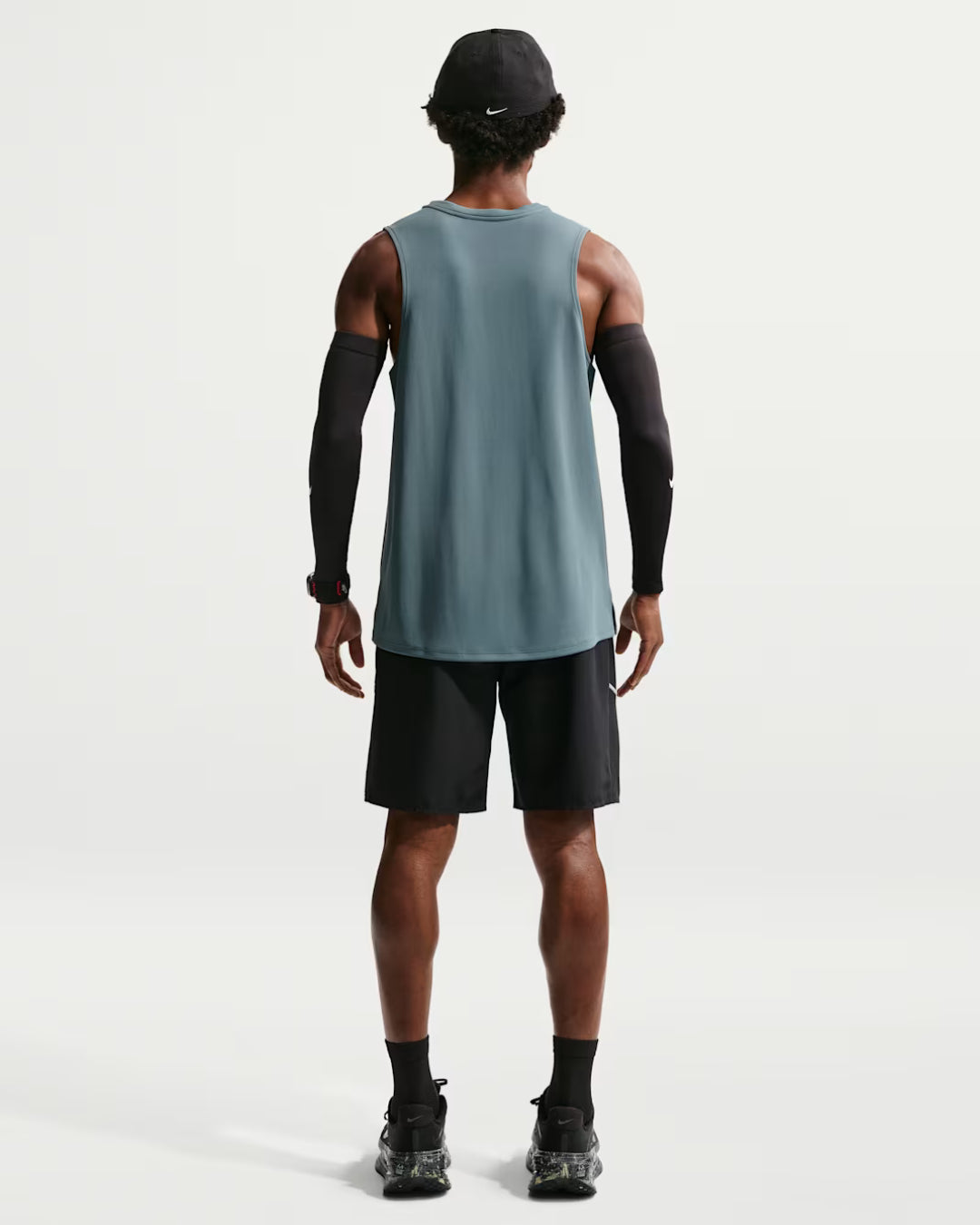 FootkornerNike Miler Shorts - Schwarz