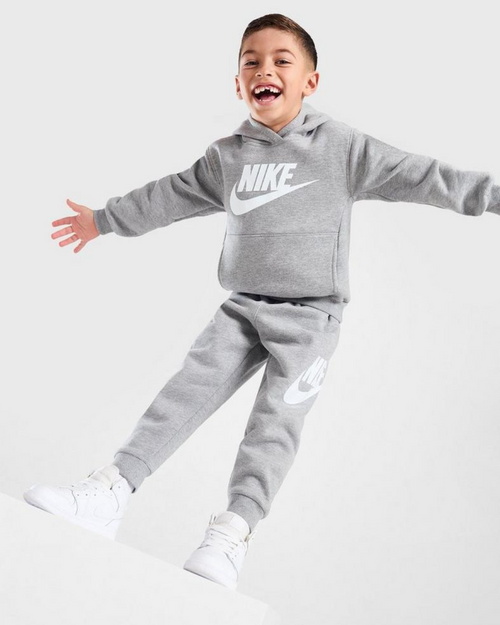 Nike Club Fleece Kinder-Trainingsanzug – Grau/Weiß - Footkorner
