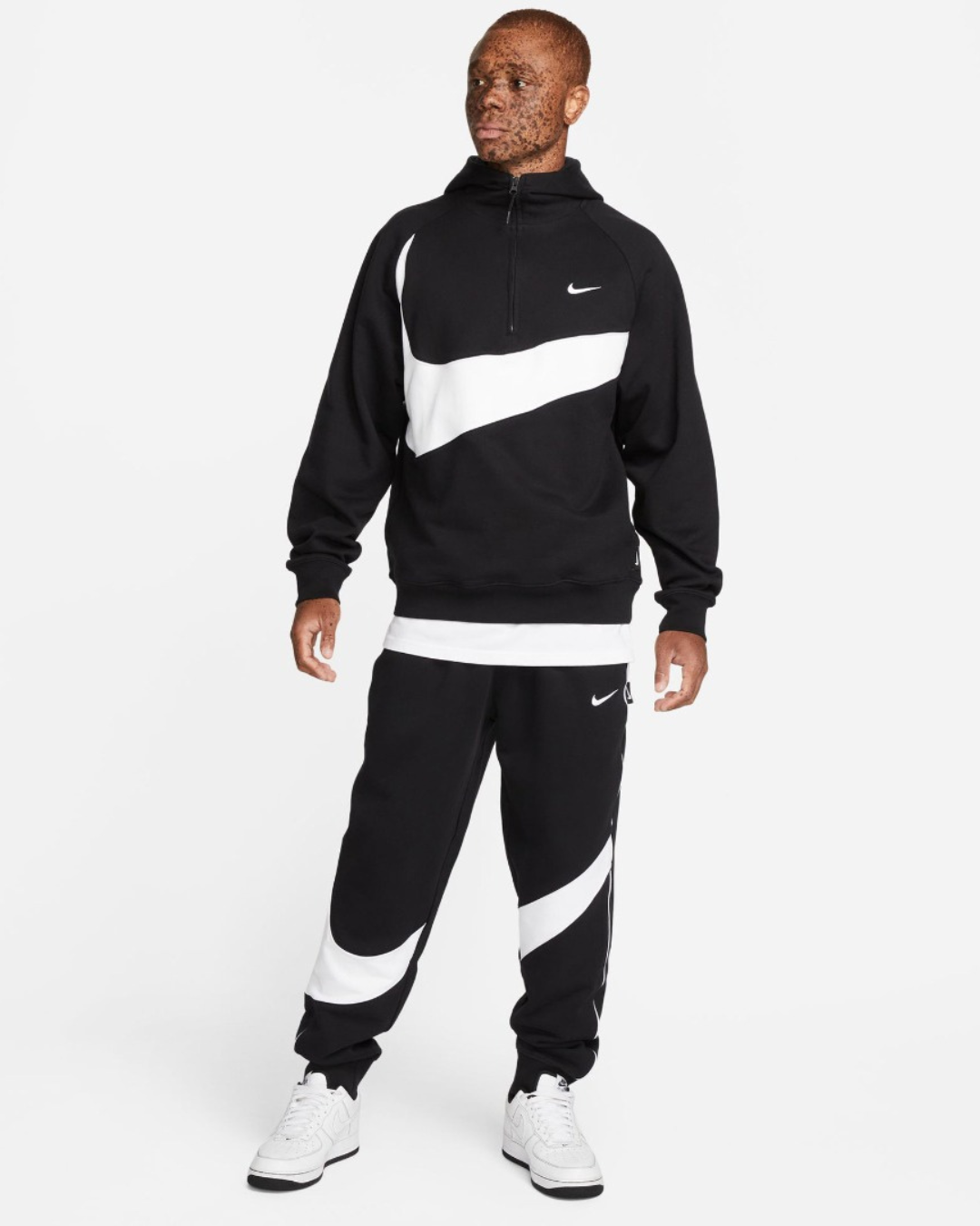 FootkornerFelpa Nike Swoosh - Nero/Bianco