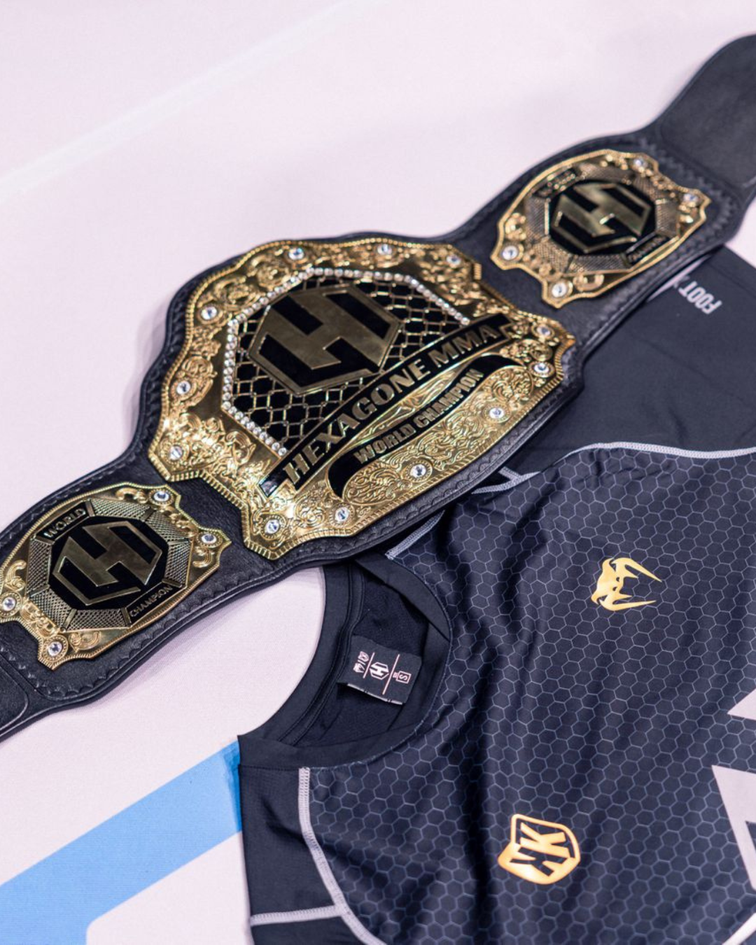 FootkornerT-shirt FK x Venum Hexagone MMA - Grigio/Oro