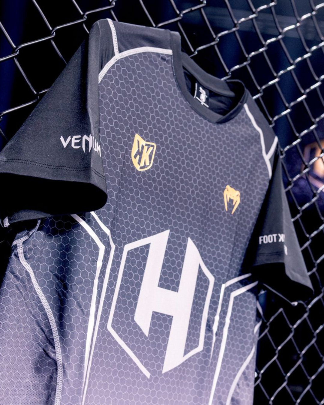 FootkornerT-shirt FK x Venum Hexagone MMA - Grigio/Oro