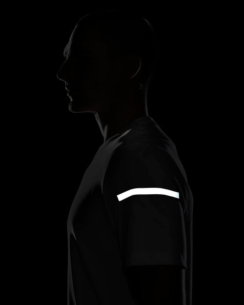 Camiseta Nike Running Dri-FIT - Blanco/Gris - Footkorner