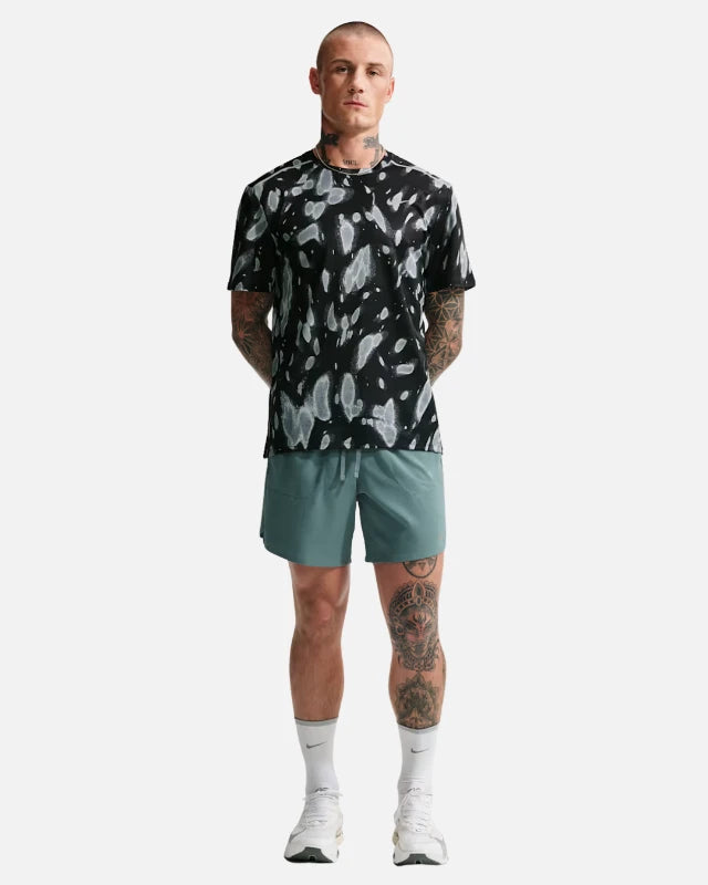 FootkornerT-shirt Nike Miler – Nero