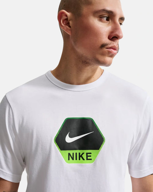 Camiseta Nike Sportswear - Blanca - Footkorner