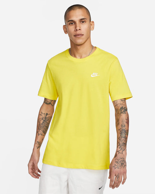 T-shirt Nike Sportswear Club - Gialla - Footkorner