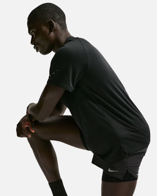 Nike Stride T-Shirt – Schwarz - Footkorner