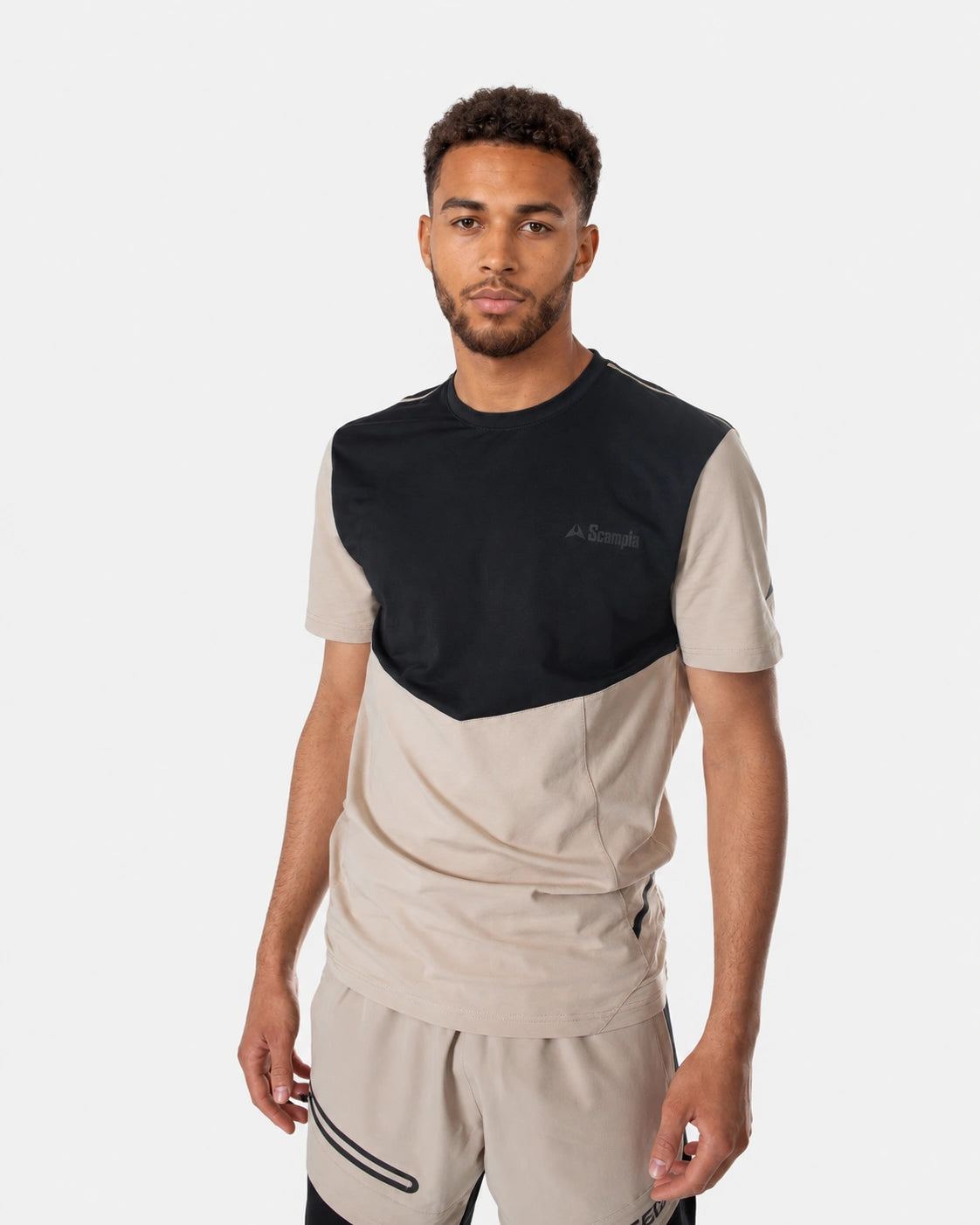 Scampia Scalare T-Shirt - Beige/Schwarz
