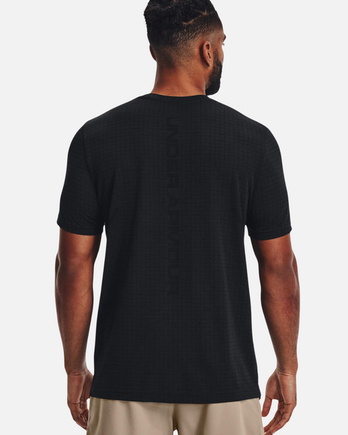 Camiseta Under Armour Seamless Grid - Negra - Footkorner