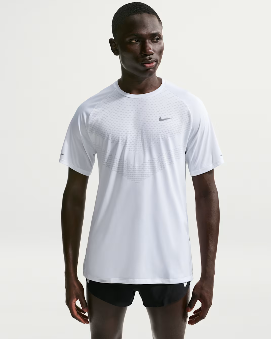 FootkornerNike Stride T-Shirt - Weiß