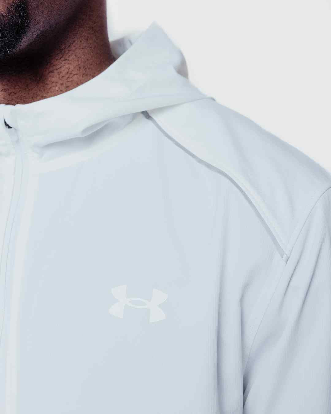 FootkornerChaqueta de chándal Under Armour Running Storm - Blanco