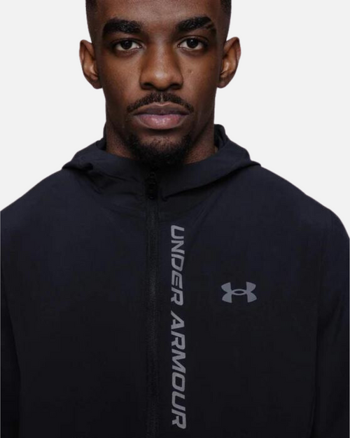 Chaqueta deportiva Under Armour Outrun The Storm - Negro - Footkorner