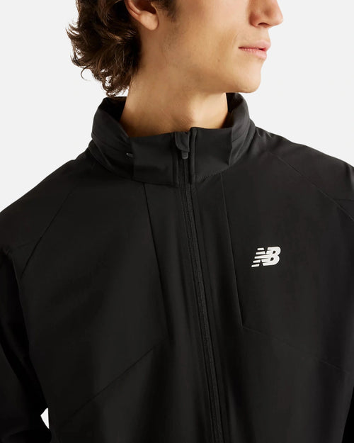 Chaqueta New Balance Utility Stretch Woven - Negro - Footkorner