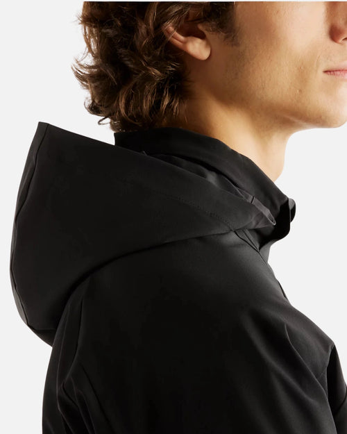 Chaqueta New Balance Utility Stretch Woven - Negro - Footkorner