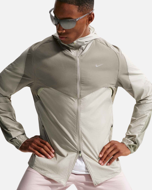 FootkornerVeste Nike Stride Plus - Vert