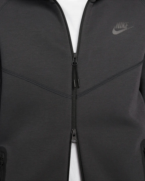 Chaleco Nike Tech Fleece Windrunner - Negro/Gris Antracita - Footkorner