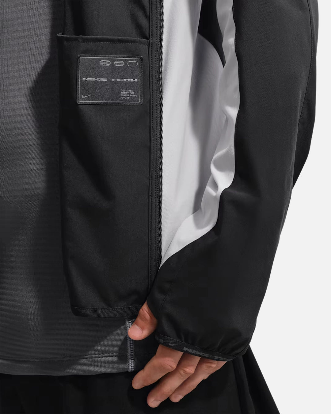 FootkornerVeste Nike Tech Helios - Noir/Blanc