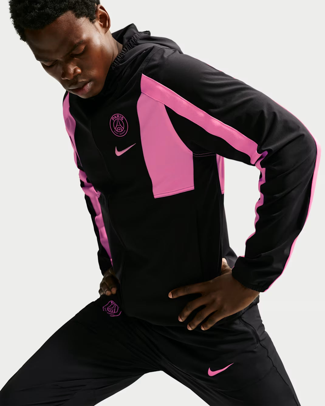 FootkornerChaqueta Nike Paris Saint-Germain Energy - 2026/27 - Negro Rosa