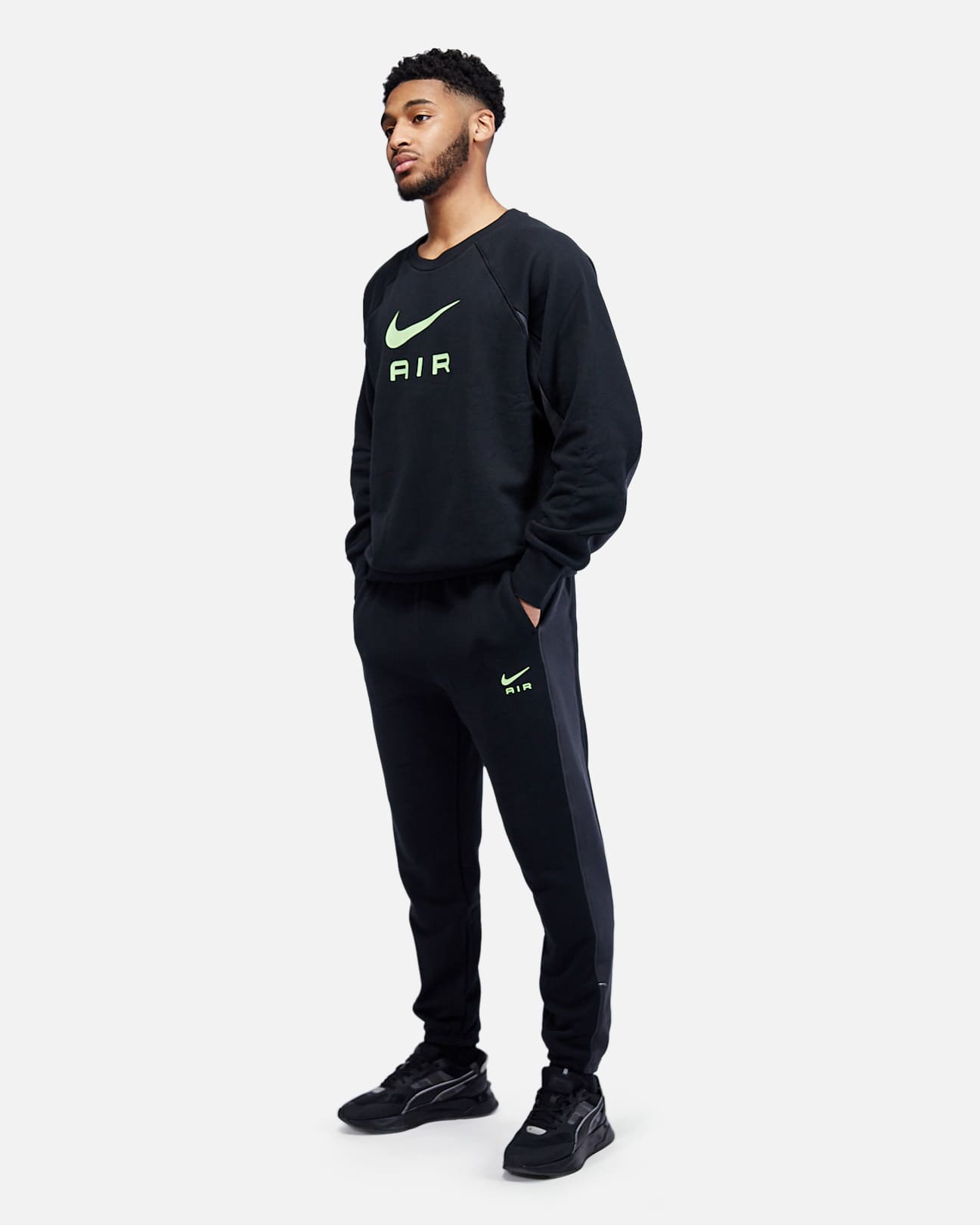 Nike Air Tracksuit - Black/Green