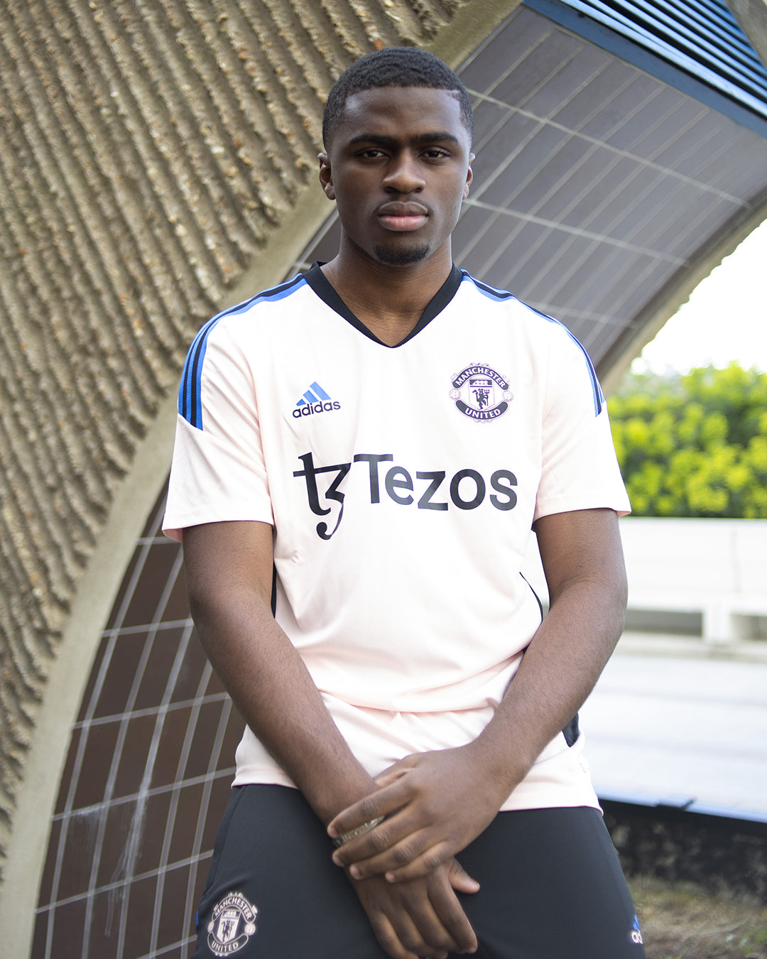 Maillot d'entrainement Manchester United 2022/2023 - Noir/Bleu/Beige