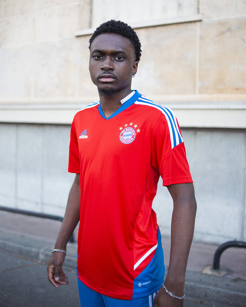 Bayern Munich training jersey 2022/2023 - Red/White/Blue - Footkorner
