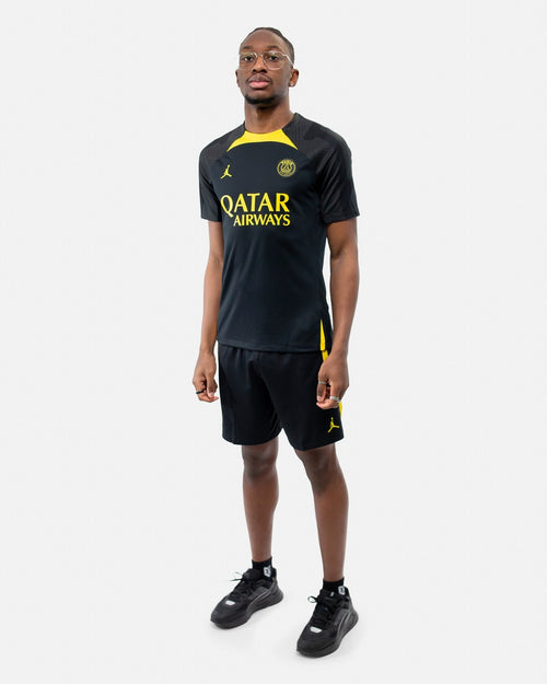 PSG Strike Trainingsshirt 2022/2023 – Schwarz/Gelb - Footkorner