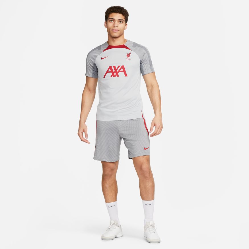 FootkornerMaglia allenamento Liverpool Strike - grigia/rossa