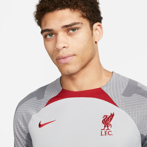 Maglia allenamento Liverpool Strike - grigia/rossa - Footkorner