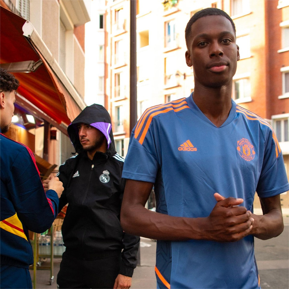 FootkornerCamiseta de entreno Manchester United 2022/2023 - Azul/Naranja