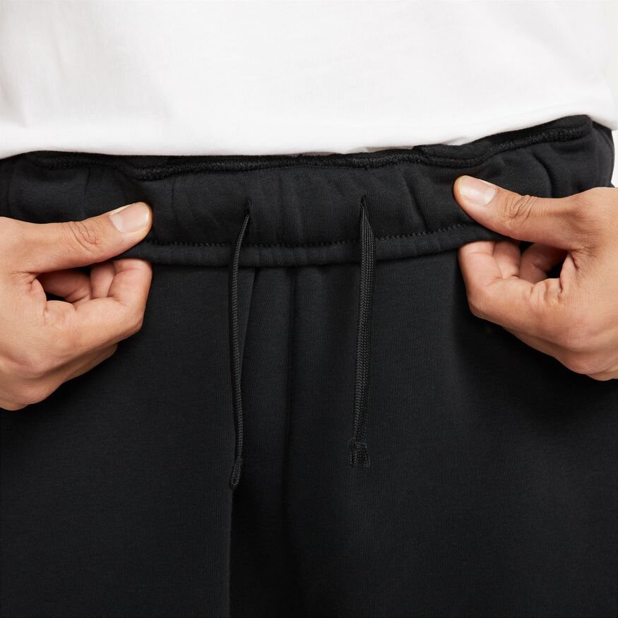 FootkornerPantaloni Nike Sportswear Repeat - neri