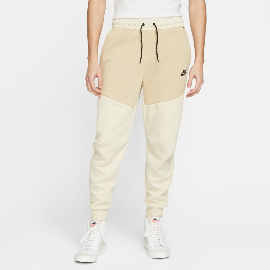 FootkornerPantalon jogging Nike Tech Fleece - Beige