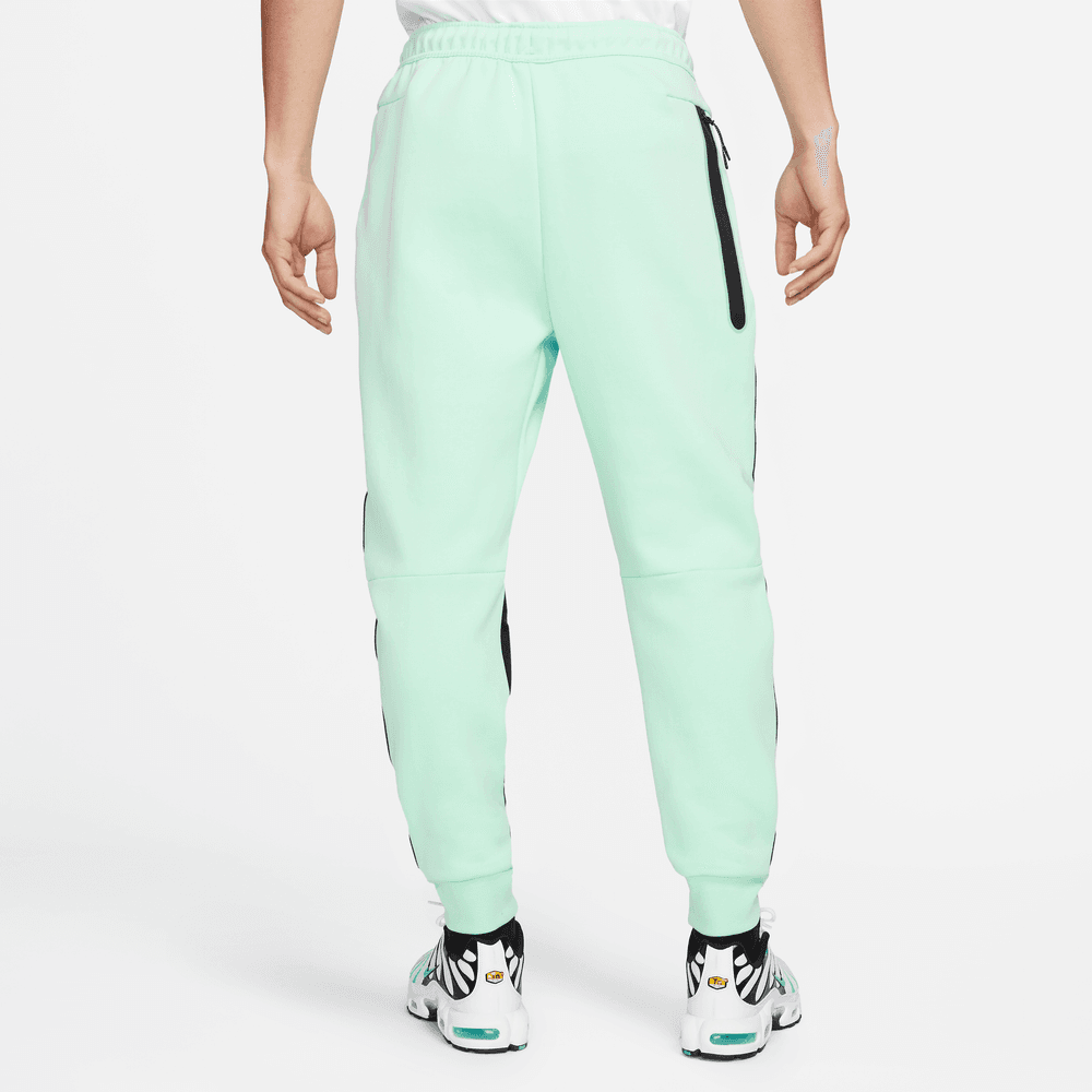 FootkornerPantalon jogging Nike Tech Fleece - Vert/Noir