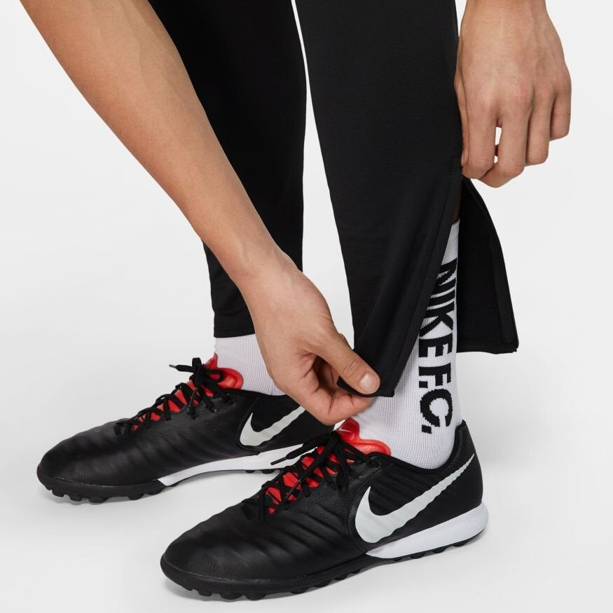 Pantalones Nike FC Essential - Negro