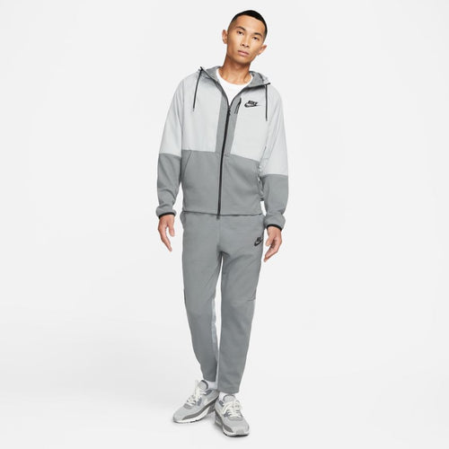 Pantalon Nike Sportswear Tech Essentials - Gris - Footkorner
