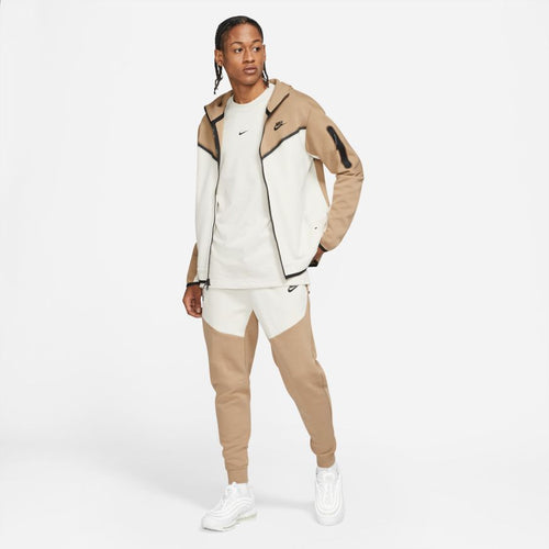 Pantalón jogging Nike Tech Fleece - Beige/Blanco - Footkorner