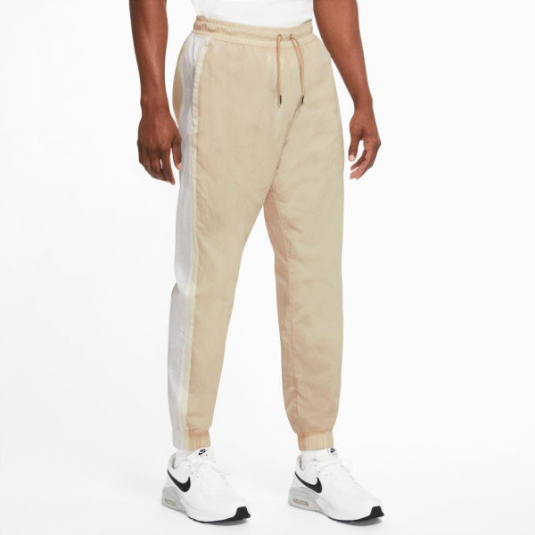 FootkornerNike Sportswear Lined Woven Hose – Beige/Weiß
