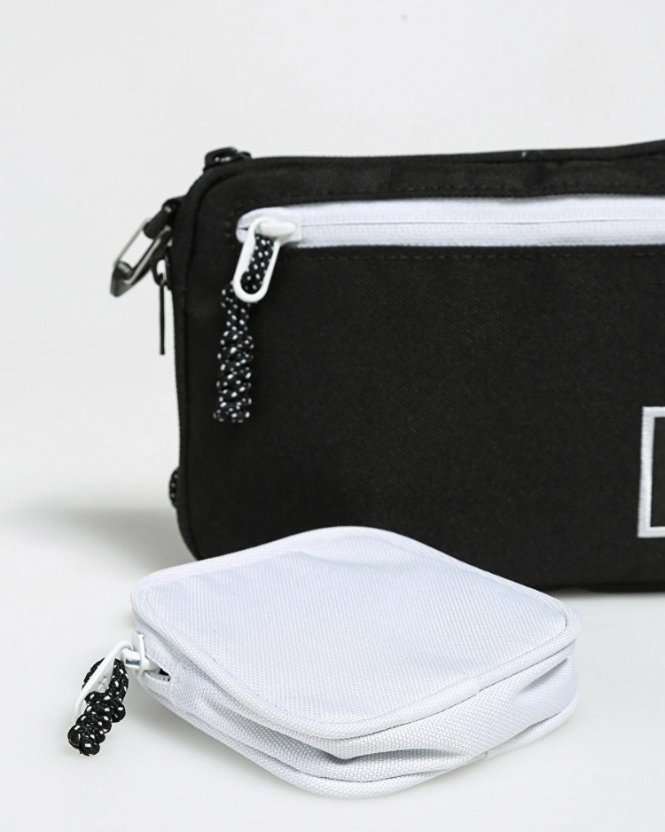 FootkornerUnder Armour Loudon Umhängetasche – Schwarz/Weiß