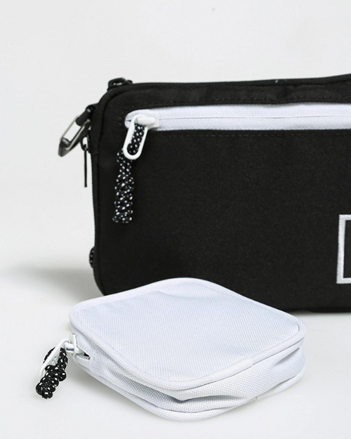 Under Armour Loudon Umhängetasche – Schwarz/Weiß - Footkorner