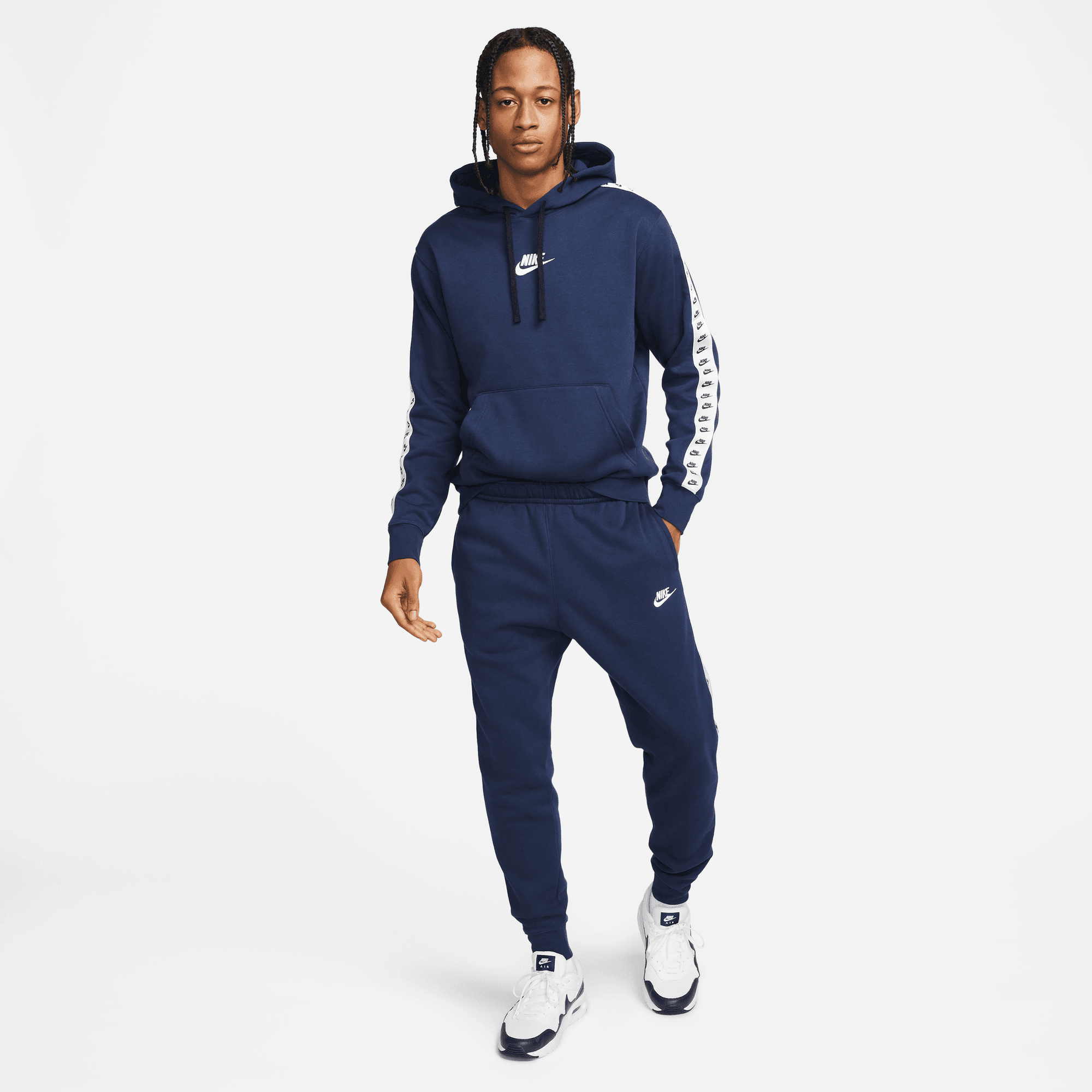 FootkornerNike Sportswear Essential Trainingsanzug – Blau
