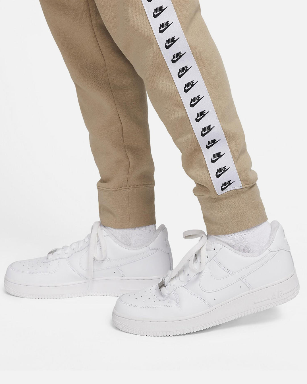 FootkornerNike Sportswear Essential Tracksuit - Beige/White/Black